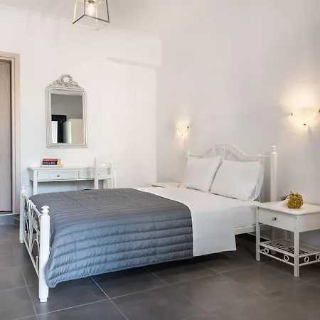 Rivari Santorini Kamari (Santorini)